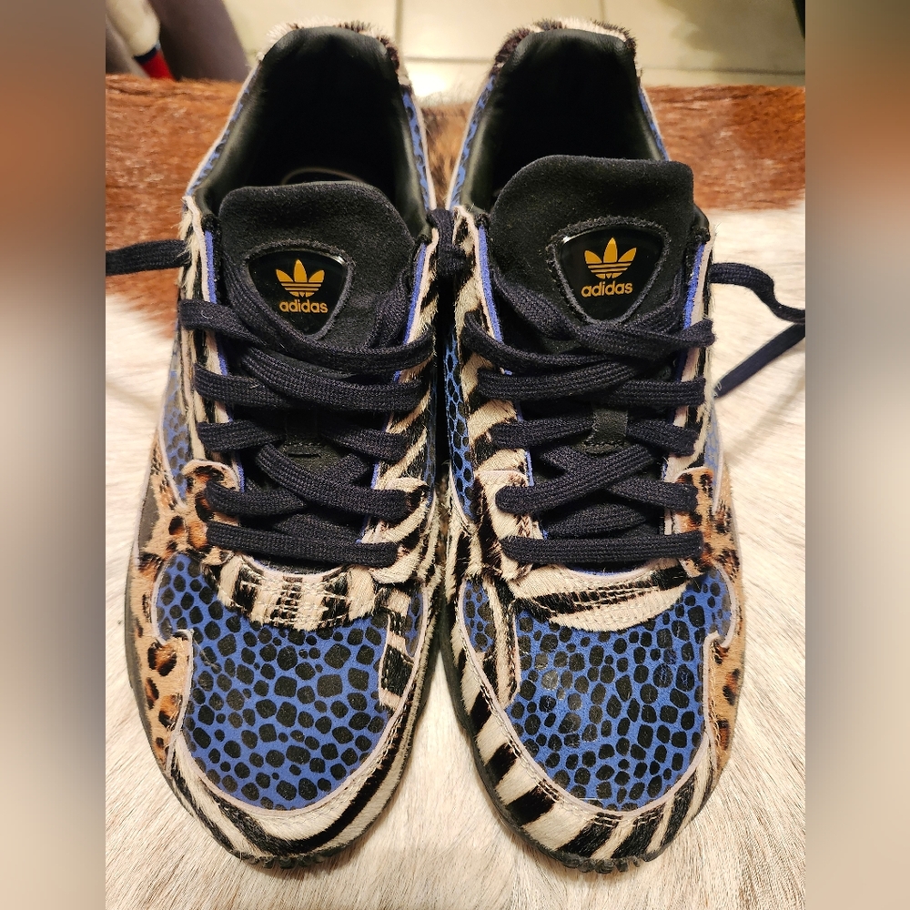 adidas Women's Blue and Animal Pattern Sneakers